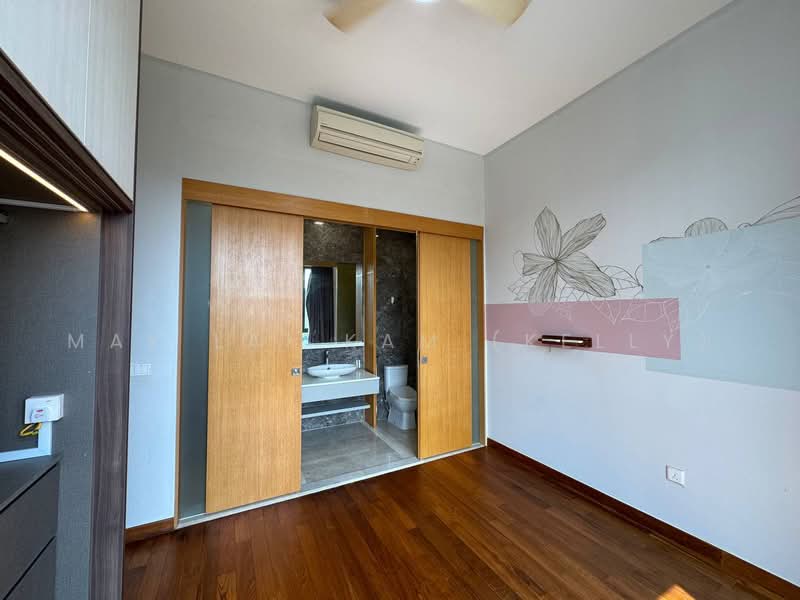 The Hillier, 6 Hillview Rise, 2 Bedrooms, 840 sqft, Condominium For Rent, by Mak Lai Kam (Kelly), 500242336 - Master Bathroom - PropertyGuru.com.sg