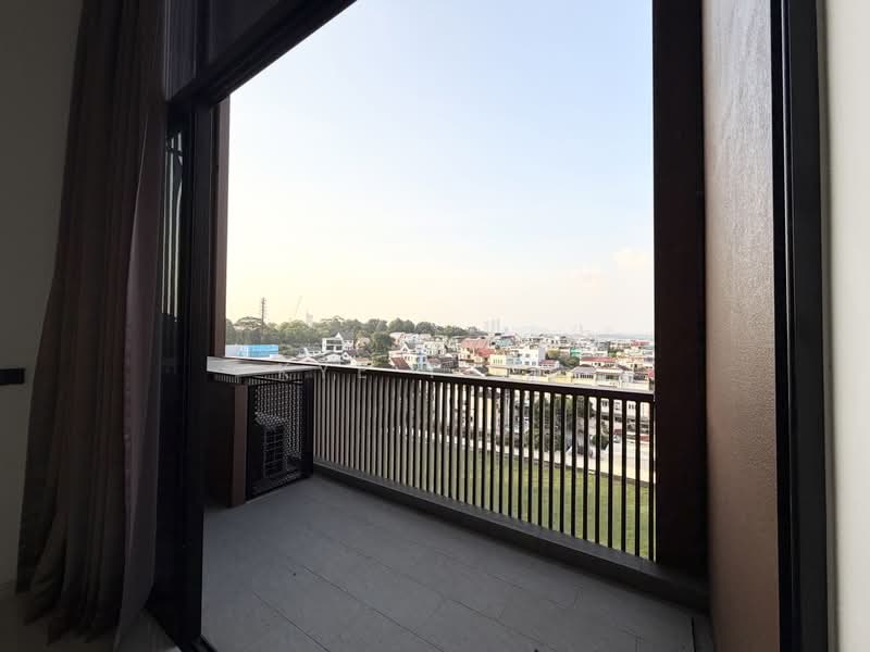 Kandis Residence, 2 Kandis Link, 4 Bedrooms, 1,034 sqft, Condominium For Sale, by Kye Tang, 500242339 - Balcony - PropertyGuru.com.sg