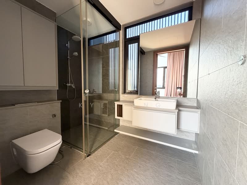Kandis Residence, 2 Kandis Link, 4 Bedrooms, 1,034 sqft, Condominium For Sale, by Kye Tang, 500242339 - Ensuite Bathroom - PropertyGuru.com.sg