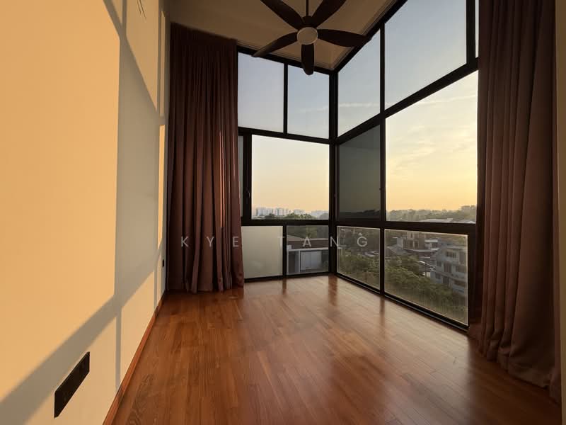 Kandis Residence, 2 Kandis Link, 4 Bedrooms, 1,034 sqft, Condominium For Sale, by Kye Tang, 500242339 - Master Bedroom - PropertyGuru.com.sg