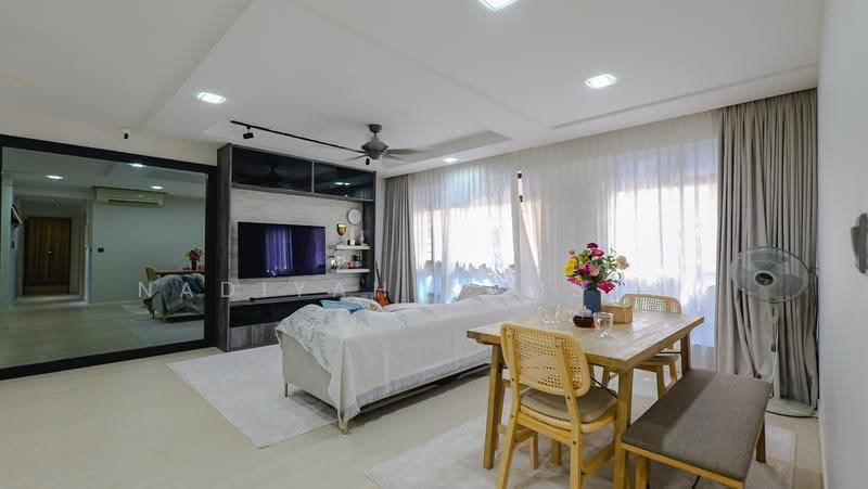 547A Segar Road, 547A Segar Road, Dairy Farm / Bukit Panjang / Choa Chu Kang, 3 Bedrooms, 1,206 sqft, HDB Flat For Sale, by Nadiyah Kamsani, 500242344 - Living Room - PropertyGuru.com.sg