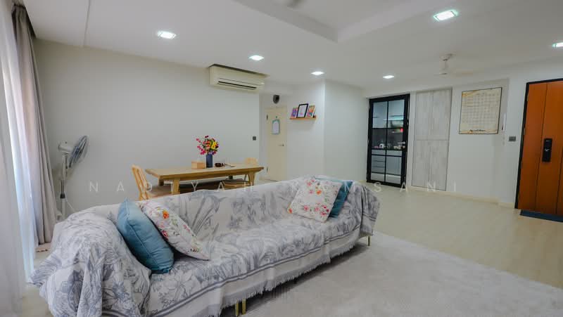 547A Segar Road, 547A Segar Road, Dairy Farm / Bukit Panjang / Choa Chu Kang, 3 Bedrooms, 1,206 sqft, HDB Flat For Sale, by Nadiyah Kamsani, 500242344 - Living Room - aircon in living room - PropertyGuru.com.sg