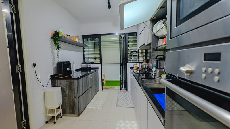 547A Segar Road, 547A Segar Road, Dairy Farm / Bukit Panjang / Choa Chu Kang, 3 Bedrooms, 1,206 sqft, HDB Flat For Sale, by Nadiyah Kamsani, 500242344 - Kitchen - PropertyGuru.com.sg