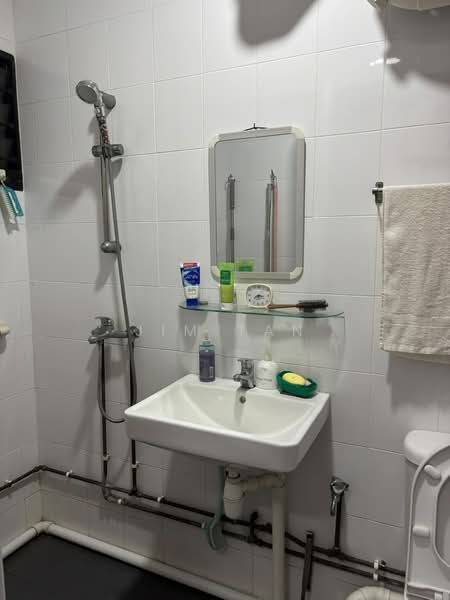 143 Tampines Street 12, 143 Tampines Street 12, Room Rental, 100 sqft, HDB Flat For Rent, by Jim Tan, 500242346 - Bathroom - PropertyGuru.com.sg
