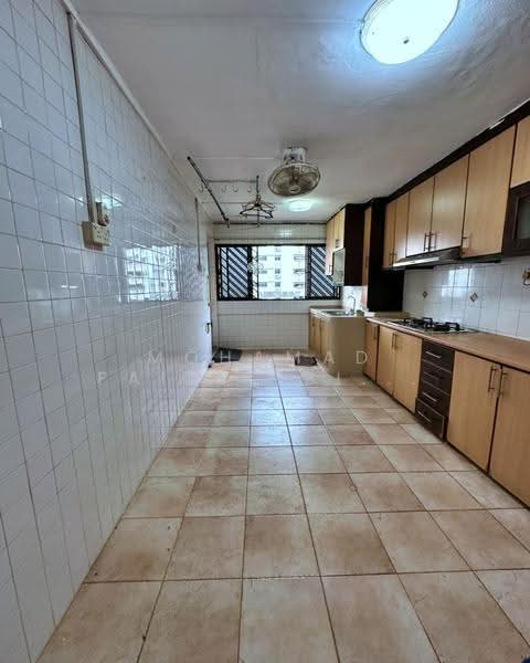 527 Jurong West Street 52, 527 Jurong West Street 52, 2 Bedrooms, 721 sqft, HDB Flat For Sale, by Mohamad Faizal Bin Hanafi, 500242351 - PropertyGuru.com.sg