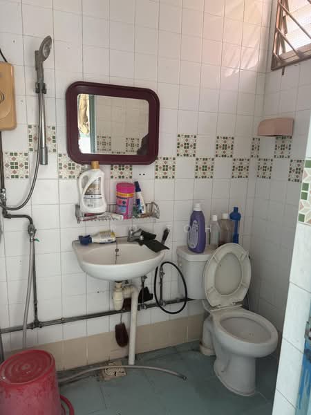 431 Choa Chu Kang Avenue 4, 431 Choa Chu Kang Avenue 4, Dairy Farm / Bukit Panjang / Choa Chu Kang, 3 Bedrooms, 117 sqft, HDB Flat For Sale, by Aro Toh, 500242355 - Bathroom - PropertyGuru.com.sg