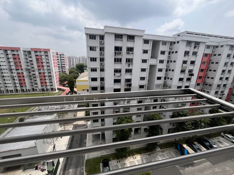 404 Yishun Avenue 6, 404 Yishun Avenue 6, Sembawang / Yishun, 3 Bedrooms, 904 sqft, HDB Flat For Sale, by Leena Tham, 500242356 - Exterior - PropertyGuru.com.sg