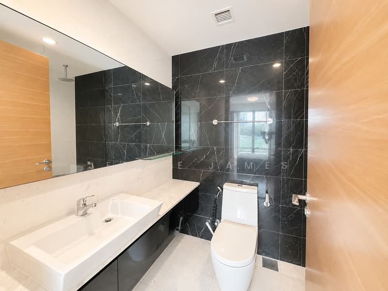 Centro Residences, 59 Ang Mo Kio Avenue 8, 2 Bedrooms, 1,453 sqft, Condominium For Sale, by Jereme James, 500242361 - Master Bathroom - PropertyGuru.com.sg