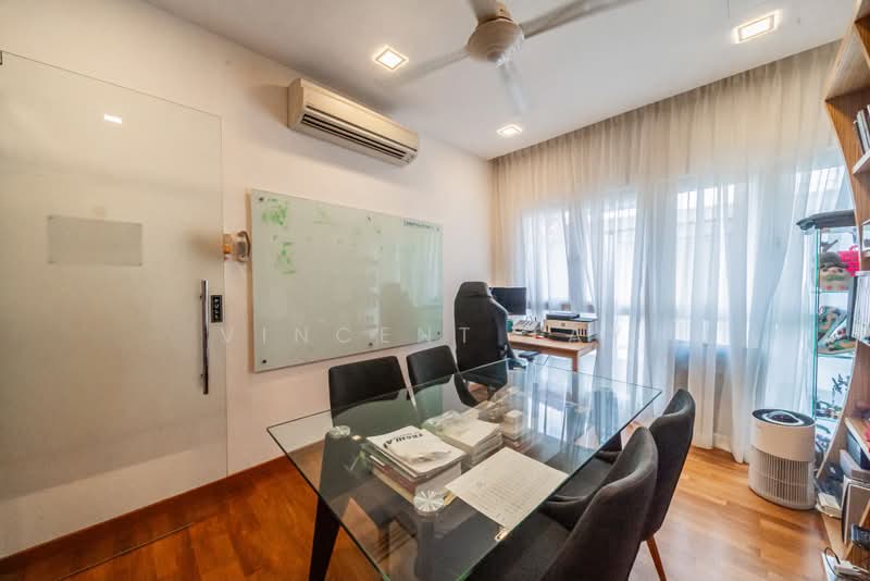 Serangoon Garden Spacious Semi D, Hougang / Punggol / Sengkang, 6 Bedrooms, 4,580 sqft, Semi-Detached House For Sale, by Vincent Tay, 500242368 - Study - PropertyGuru.com.sg