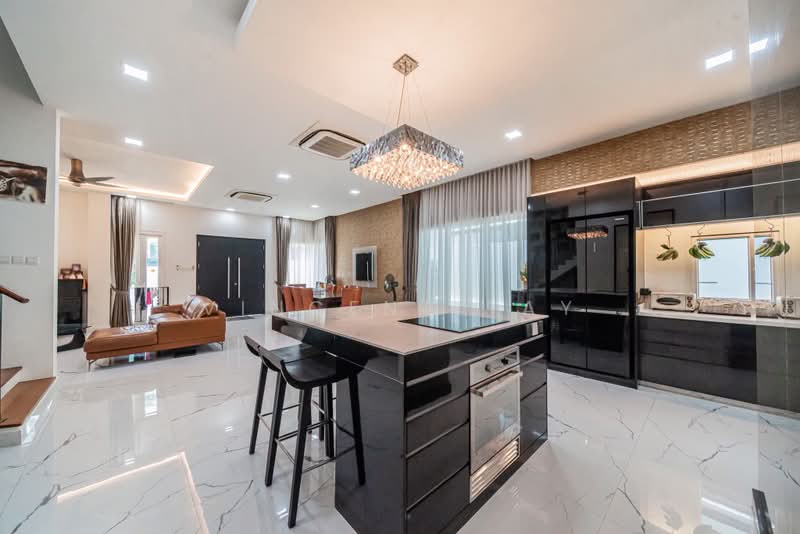 Serangoon Garden Spacious Semi D, Hougang / Punggol / Sengkang, 6 Bedrooms, 4,580 sqft, Semi-Detached House For Sale, by Vincent Tay, 500242368 - Living Room - PropertyGuru.com.sg