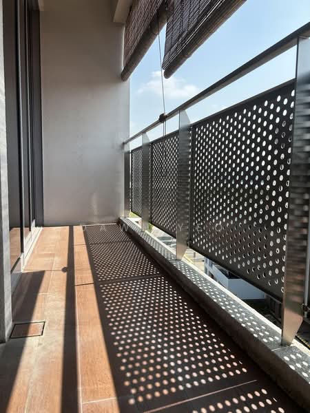Centra Studios, 25 Lorong 25 Geylang, 1 Bedroom, 409 sqft, Apartment For Sale, by Dawn Yeo, 500242376 - Balcony - PropertyGuru.com.sg