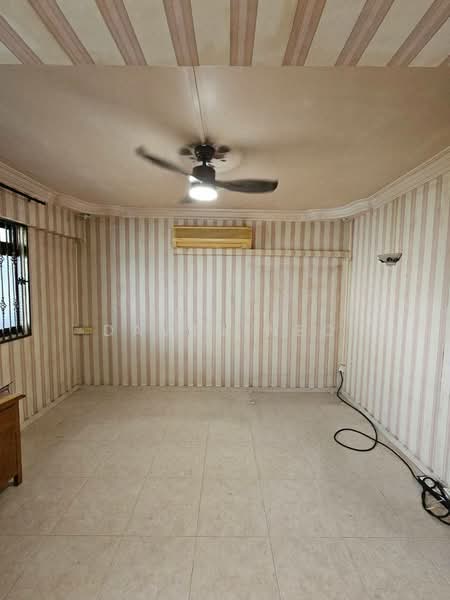 561 Ang Mo Kio Avenue 10, 561 Ang Mo Kio Avenue 10, 2 Bedrooms, 732 sqft, HDB Flat For Sale, by Daven Neo, 500242385 - Interior - PropertyGuru.com.sg