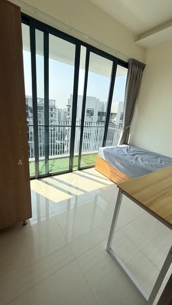 The Palette, 119 Pasir Ris Grove, Room Rental, 100 sqft, Condominium For Rent, by Angella Goh, 500242403 - Bedroom 3 with balcony - PropertyGuru.com.sg