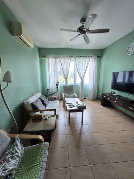 Hong Heng Mansions, 58 Sembawang Road, 3 Bedrooms, 1,302 sqft, Apartment For Rent, by Jacqueline Lee, 500242404 - Living Room - PropertyGuru.com.sg