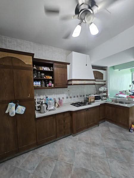 Hong Heng Mansions, 58 Sembawang Road, 3 Bedrooms, 1,302 sqft, Apartment For Rent, by Jacqueline Lee, 500242404 - Kitchen - PropertyGuru.com.sg