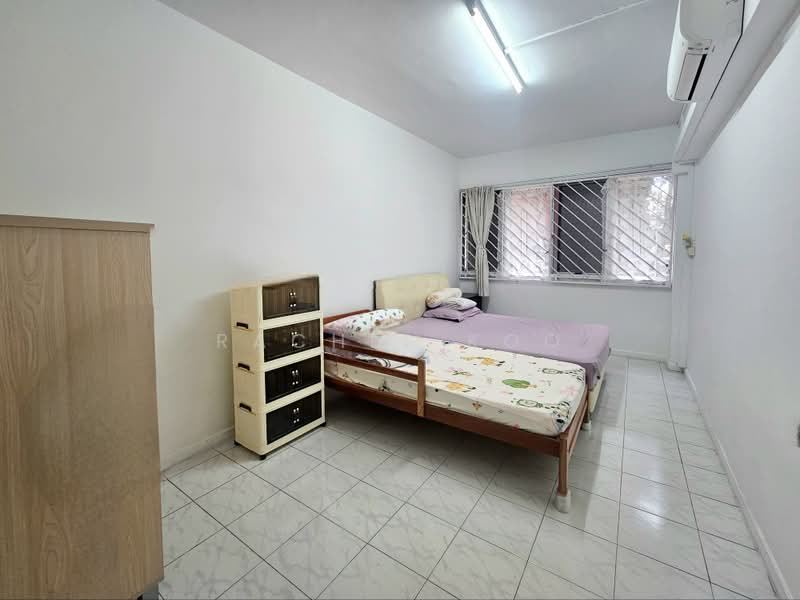 835 Yishun Street 81, 835 Yishun Street 81, Sembawang / Yishun, 3 Bedrooms, 1,162 sqft, HDB Flat For Sale, by Rachel Koo, 500242408 - Bedroom - PropertyGuru.com.sg