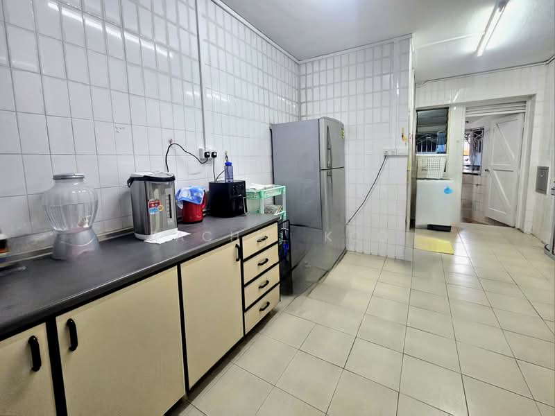 835 Yishun Street 81, 835 Yishun Street 81, Sembawang / Yishun, 3 Bedrooms, 1,162 sqft, HDB Flat For Sale, by Rachel Koo, 500242408 - Kitchen - PropertyGuru.com.sg