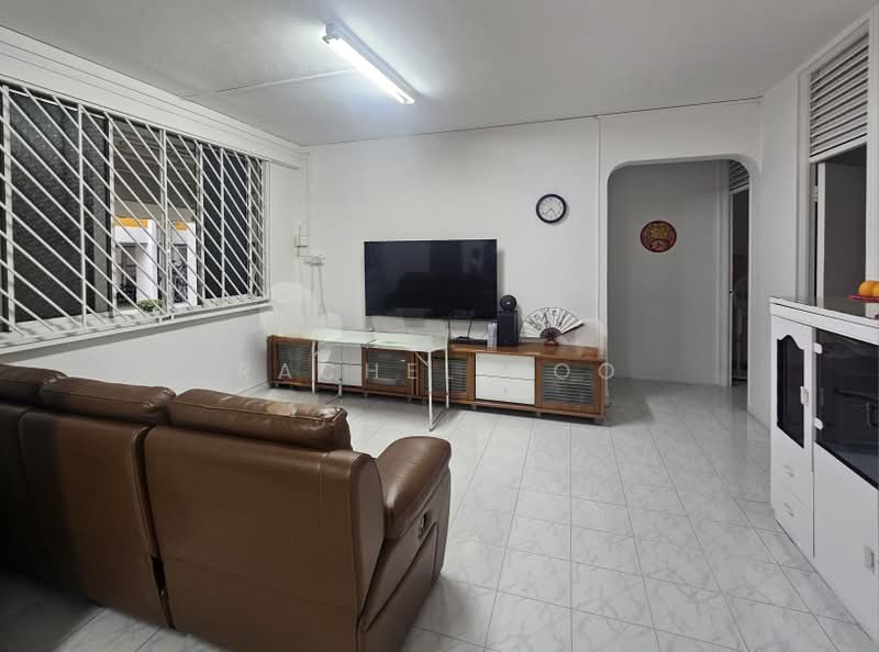 835 Yishun Street 81, 835 Yishun Street 81, Sembawang / Yishun, 3 Bedrooms, 1,162 sqft, HDB Flat For Sale, by Rachel Koo, 500242408 - Living Room - PropertyGuru.com.sg