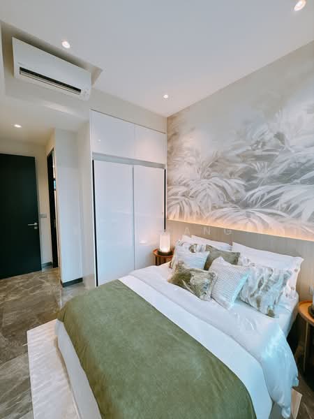 Midtown Bay, 120 Beach Road, 2 Bedrooms, 743 sqft, Condominium For Sale, by King Tang, 500242412 - Bedroom - PropertyGuru.com.sg