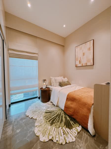 Midtown Bay, 120 Beach Road, 2 Bedrooms, 743 sqft, Condominium For Sale, by King Tang, 500242412 - Bedroom - PropertyGuru.com.sg