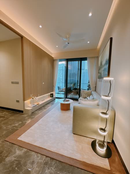 Midtown Bay, 120 Beach Road, 2 Bedrooms, 743 sqft, Condominium For Sale, by King Tang, 500242412 - Living Room - PropertyGuru.com.sg