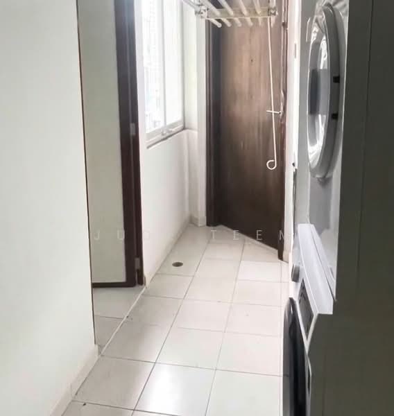 Watermark Robertson Quay, 3 Rodyk Street, 3 Bedrooms, 2,056 sqft, Apartment For Sale, by Jude Teem, 500242422 - Corridor - PropertyGuru.com.sg