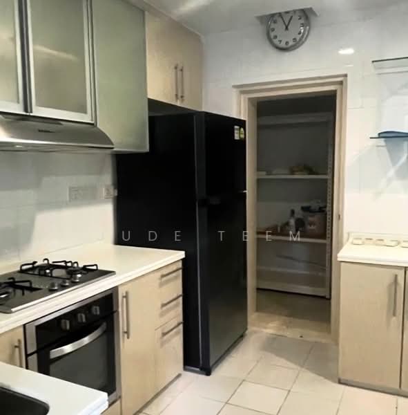 Watermark Robertson Quay, 3 Rodyk Street, 3 Bedrooms, 2,056 sqft, Apartment For Sale, by Jude Teem, 500242422 - Kitchen - PropertyGuru.com.sg