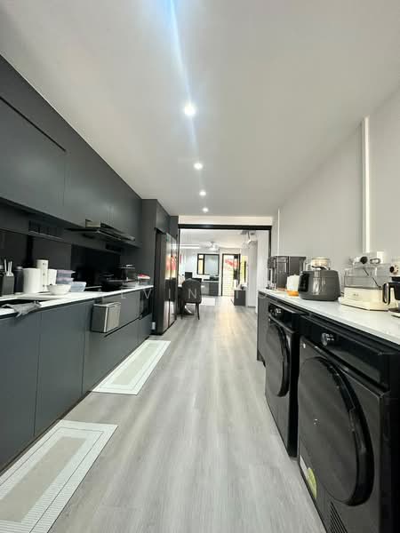 141 Jalan Bukit Merah, 141 Jalan Bukit Merah, Alexandra / Commonwealth, Room Rental, 100 sqft, HDB Flat For Rent, by Alvin Toh, 500242424 - Kitchen - PropertyGuru.com.sg
