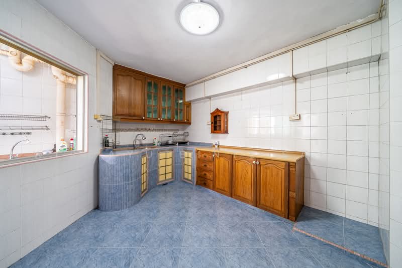 174 Lompang Road, 174 Lompang Road, Dairy Farm / Bukit Panjang / Choa Chu Kang, 3 Bedrooms, 1,087 sqft, HDB Flat For Sale, by Wirdayu Binte Safie, 500242425 - Kitchen - PropertyGuru.com.sg