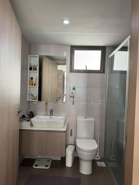 Treasure Crest, 54 Anchorvale Crescent, 3 Bedrooms, 1,152 sqft, Condominium For Sale, by Dylan Lee, 500242432 - Bathroom - PropertyGuru.com.sg