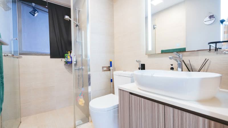 Northwave EC, 111 Woodlands View, 2 Bedrooms, 667 sqft, Condominium For Rent, by Tony Kwek, 500242437 - Bathroom - PropertyGuru.com.sg