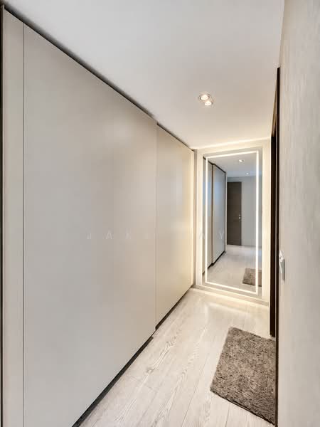 The Terrace, 82 Edgedale Plains, 4 Bedrooms, 1,442 sqft, Condominium For Rent, by Jake Tay, 500242440 - Corridor - PropertyGuru.com.sg