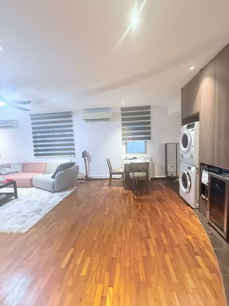 Novena Hill, 33B Jalan Novena, 2 Bedrooms, 710 sqft, Apartment For Sale, by Anthea Yeo 杨丽娇, 500242445 - Living Room - PropertyGuru.com.sg