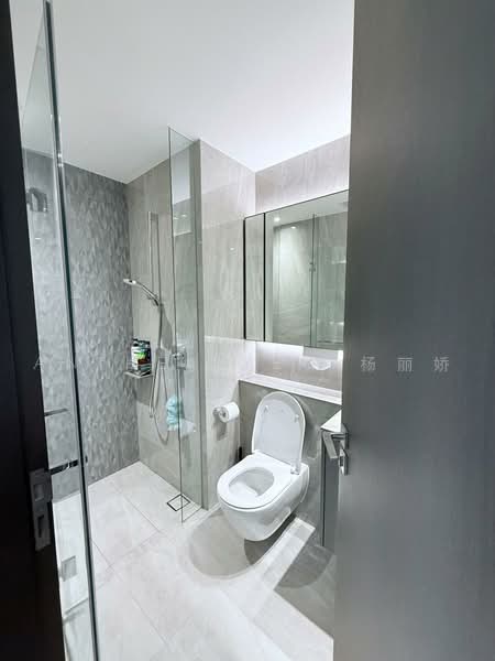 Piccadilly Grand, Northumberland Road, 3 Bedrooms, 883 sqft, Condominium For Rent, by Anthea Yeo 杨丽娇, 500242446 - Bathroom - PropertyGuru.com.sg
