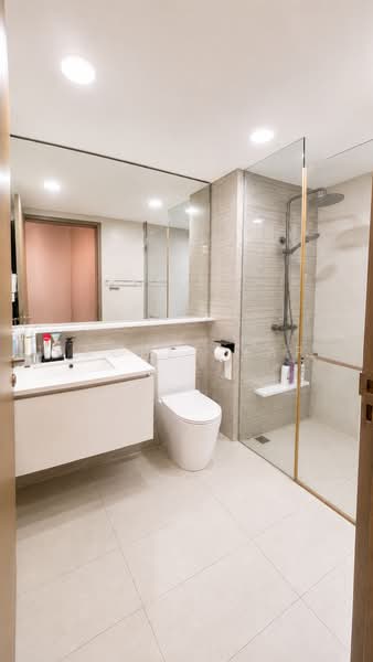Bellewaters, 11 Anchorvale Crescent, 3 Bedrooms, 1,066 sqft, Executive Condominium For Sale, by Rachel Yap, 500242451 - Bathroom - PropertyGuru.com.sg