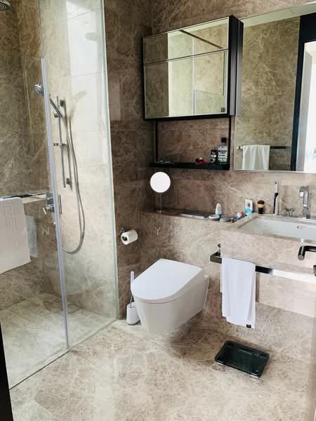 Martin Modern, 10 Martin Place, 3 Bedrooms, 1,421 sqft, Apartment For Sale, by Anthea Yeo 杨丽娇, 500242456 - Bathroom - PropertyGuru.com.sg