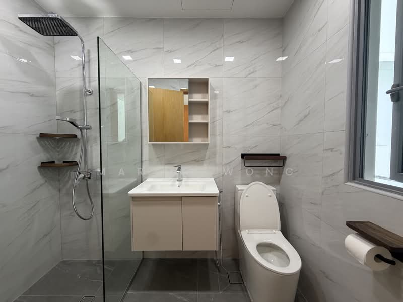 1KM NANHUA & QIFA! Spacious move in condition unit for sale!, , 2 Bedrooms, 883 sqft, Condominium For Sale, by Marius Wong, 500242469 - Bathroom - PropertyGuru.com.sg