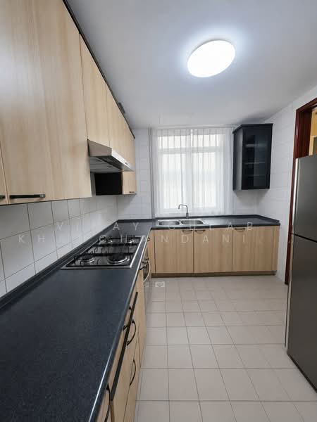 Costa Rhu, 1 Rhu Cross, 2 Bedrooms, 1,399 sqft, Condominium For Sale, by Vinay Gulab Khanchandani ( Vincent ), 500242476 - Kitchen - PropertyGuru.com.sg