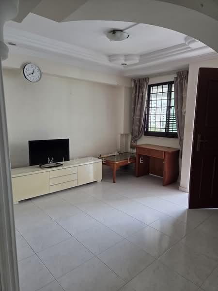 545 Bedok North Street 3, 545 Bedok North Street 3, 1 Bedroom, 643 sqft, HDB Flat For Sale, by Michelle ., 500242499 - Living Room - PropertyGuru.com.sg