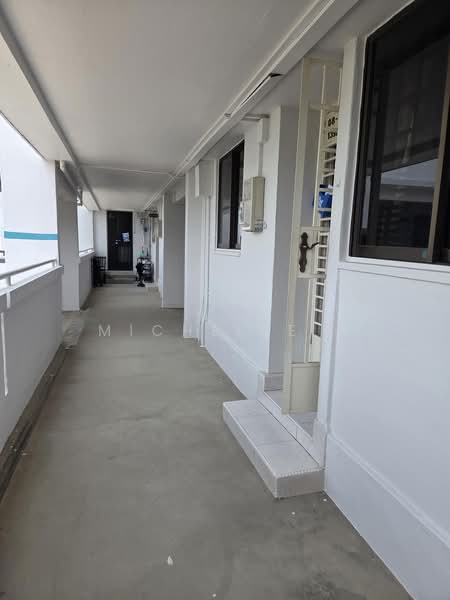 545 Bedok North Street 3, 545 Bedok North Street 3, 1 Bedroom, 643 sqft, HDB Flat For Sale, by Michelle ., 500242499 - Corridor - PropertyGuru.com.sg