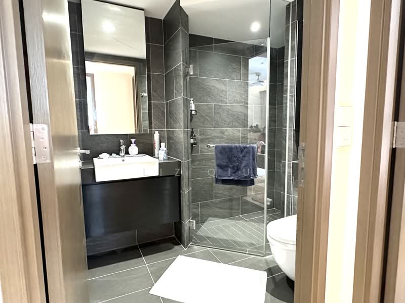 Affinity At Serangoon, , 2 Bedrooms, 732 sqft, Condominium For Sale, by Liz Qiu, 500242504 - Bathroom - PropertyGuru.com.sg