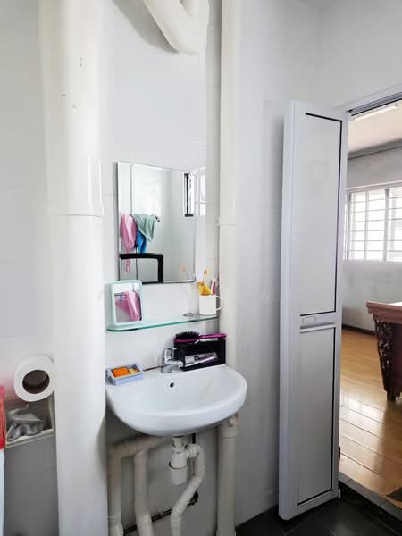 115 Bedok Reservoir Road, 115 Bedok Reservoir Road, Room Rental, 300 sqft, HDB Flat For Rent, by Alvin Tay, 500242507 - Bathroom - PropertyGuru.com.sg