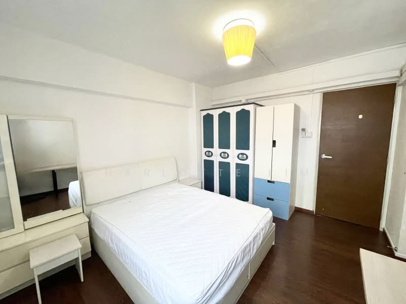 639 Yishun Street 61, 639 Yishun Street 61, 3 Bedrooms, 904 sqft, HDB Flat For Sale, by Charlotte Lim, 500242511 - Bedroom - PropertyGuru.com.sg