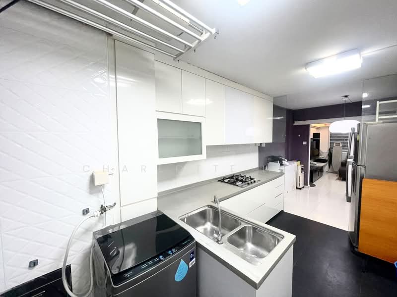 639 Yishun Street 61, 639 Yishun Street 61, 3 Bedrooms, 904 sqft, HDB Flat For Sale, by Charlotte Lim, 500242511 - Kitchen - PropertyGuru.com.sg