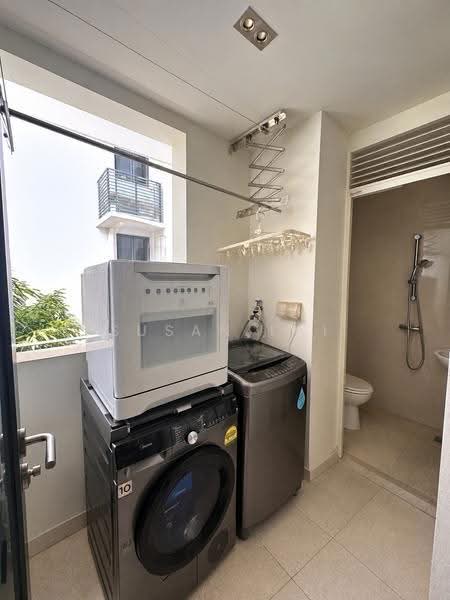 The Palette, 103 Pasir Ris Grove, Pasir Ris / Tampines, 4 Bedrooms, 1,378 sqft, Condominium For Rent, by Susan Lai, 500242512 - Balcony - PropertyGuru.com.sg