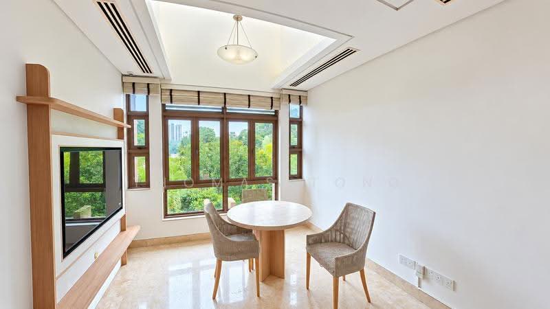 St. Martin Residence, 2 Saint Martin's Drive, Tanglin / Holland / Bukit Timah, 1 Bedroom, 570 sqft, Condominium For Sale, by Thomas Tong, 500242517 - Dining Room - PropertyGuru.com.sg