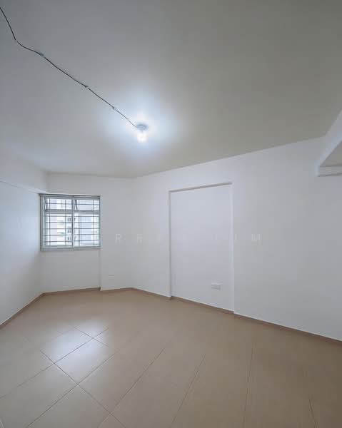 393 Bukit Batok West Avenue 5, 393 Bukit Batok West Avenue 5, 3 Bedrooms, 990 sqft, HDB Flat For Sale, by Darren Lim, 500242530 - Interior - PropertyGuru.com.sg