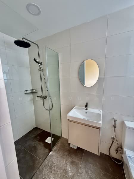 Equatorial Apartments, 48 Meyer Road, 4 Bedrooms, 2,500 sqft, Apartment For Rent, by Champa Murjani, 500242546 - Bathroom - PropertyGuru.com.sg