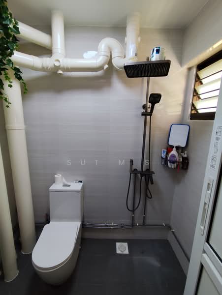 119 Pasir Ris Street 11, 119 Pasir Ris Street 11, 4 Bedrooms, 1,324 sqft, HDB Flat For Sale, by Sut M S, 500242548 - Bathroom - PropertyGuru.com.sg