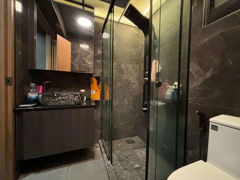 114A Alkaff Crescent, 114A  Alkaff Crescent, 2 Bedrooms, 732 sqft, HDB Flat For Sale, by Justus Aw, 500242550 - Bathroom - PropertyGuru.com.sg
